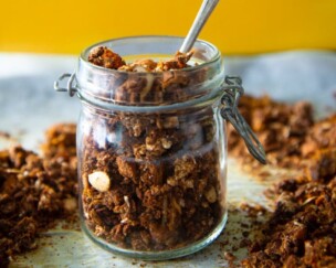 Herbstliches Granola Foto von Herbstliches Granola