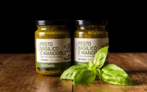 Basilikum-Pesto mit Mandeln