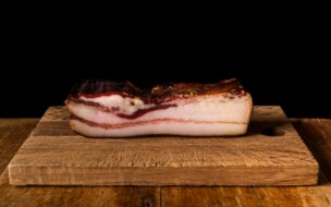 Rohessspeck vom Hausschwein